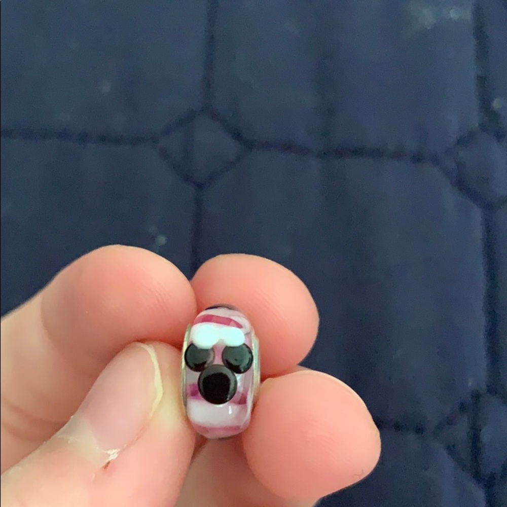 Camellia Disney Minnie mouse charm